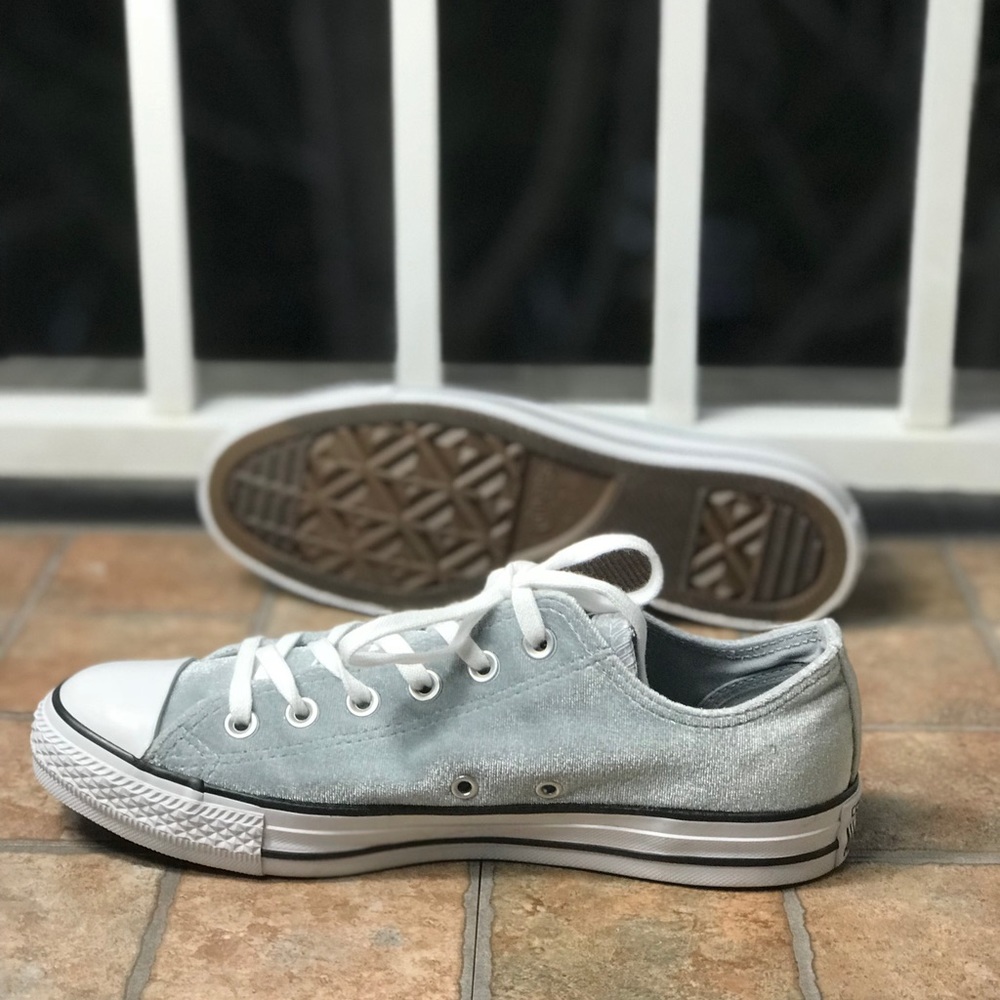 SANTA’S DEAL 🎄 NWT Converse Ctas OX Velvet Wolf Grey Women AUTHENTIC 557990F - Picture 4 of 8